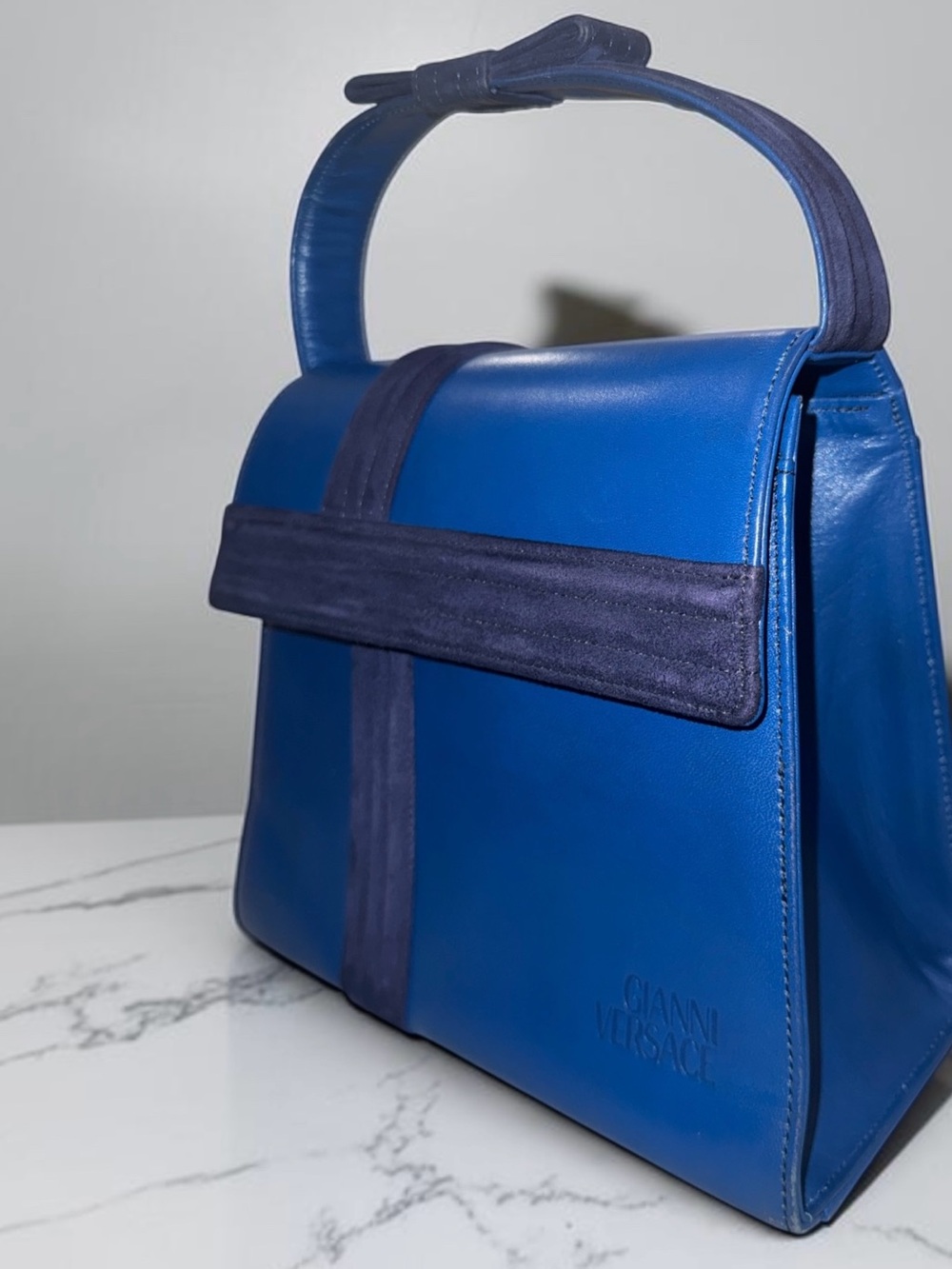 Vintage Gianni Versace blue leather top handle bag ribbon bow - Picture 3 of 16
